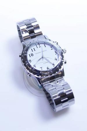 Часы кварцевые  наручные мужские с речевым выходом HV-QV японский механизм, металический браслет